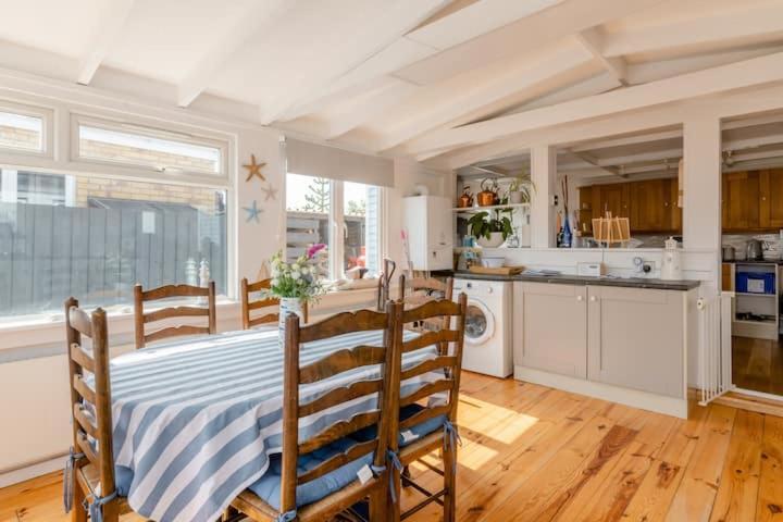Dog Friendly Cottage 2 Mins To Beach With Hot Tub And Zappi Ev Lessingham Экстерьер фото